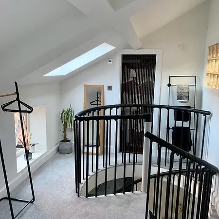 Modern, Self Contained Annex With Free Parking * York